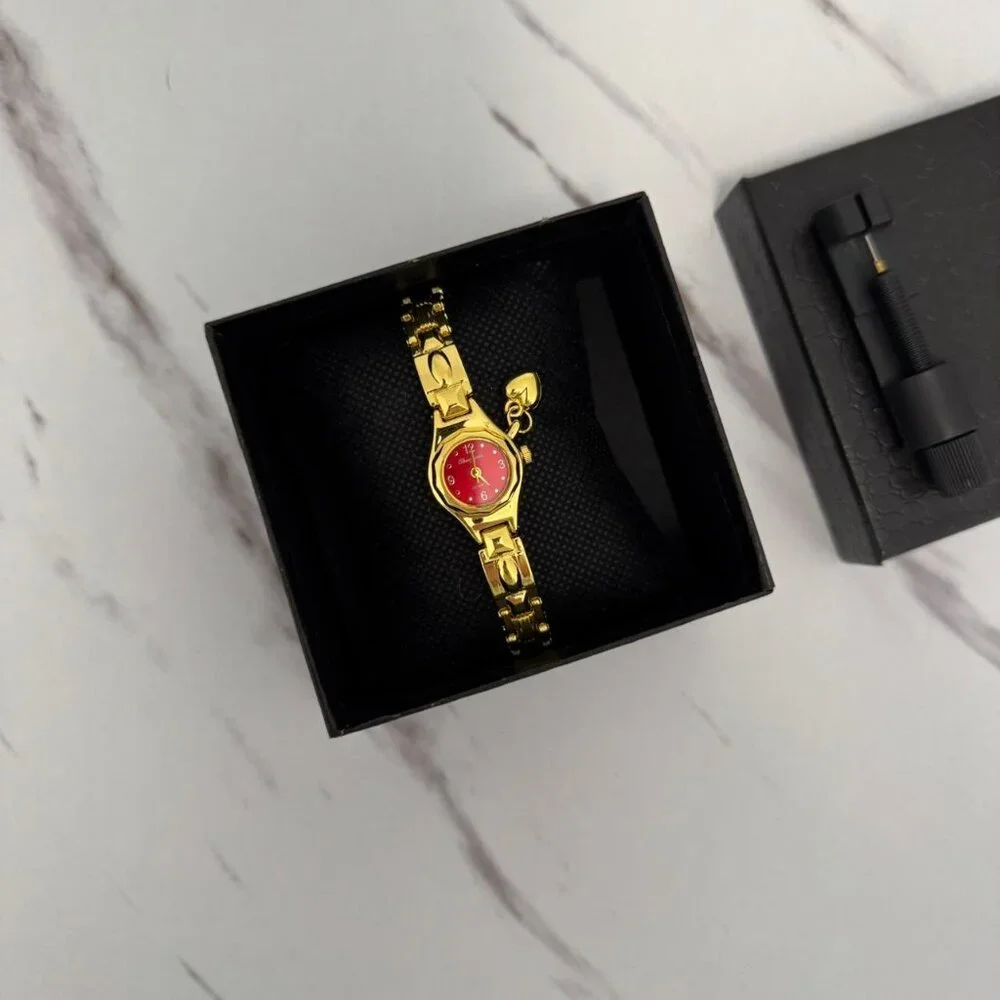 Sku:0285 cute gold red mini‎ watch with heart+in gift box the size is adjustable